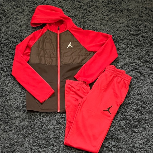 Boys Jordan Tracksuit - Picture 1 of 4